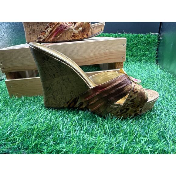 SODA Wedge Heels- Gold/Cork/Floral-Size 10W - Picture 3 of 10